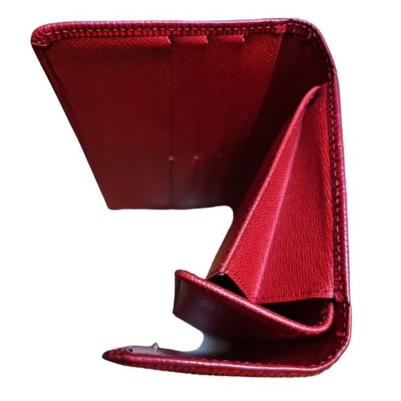 Louis Vuitton Red EPI Long Snap Sarah Wallet - Picture 10 of 13